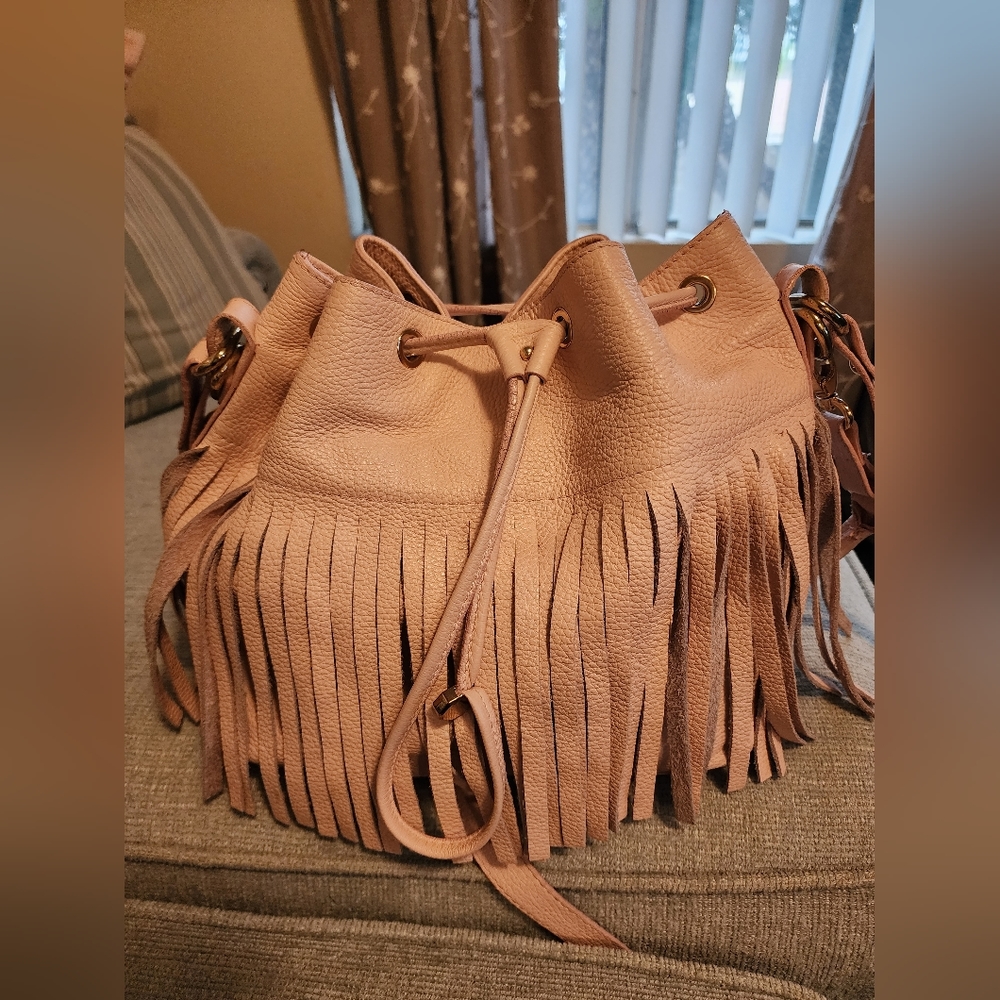 Fringe Drawstring Shoulder Bag in Blush Tan